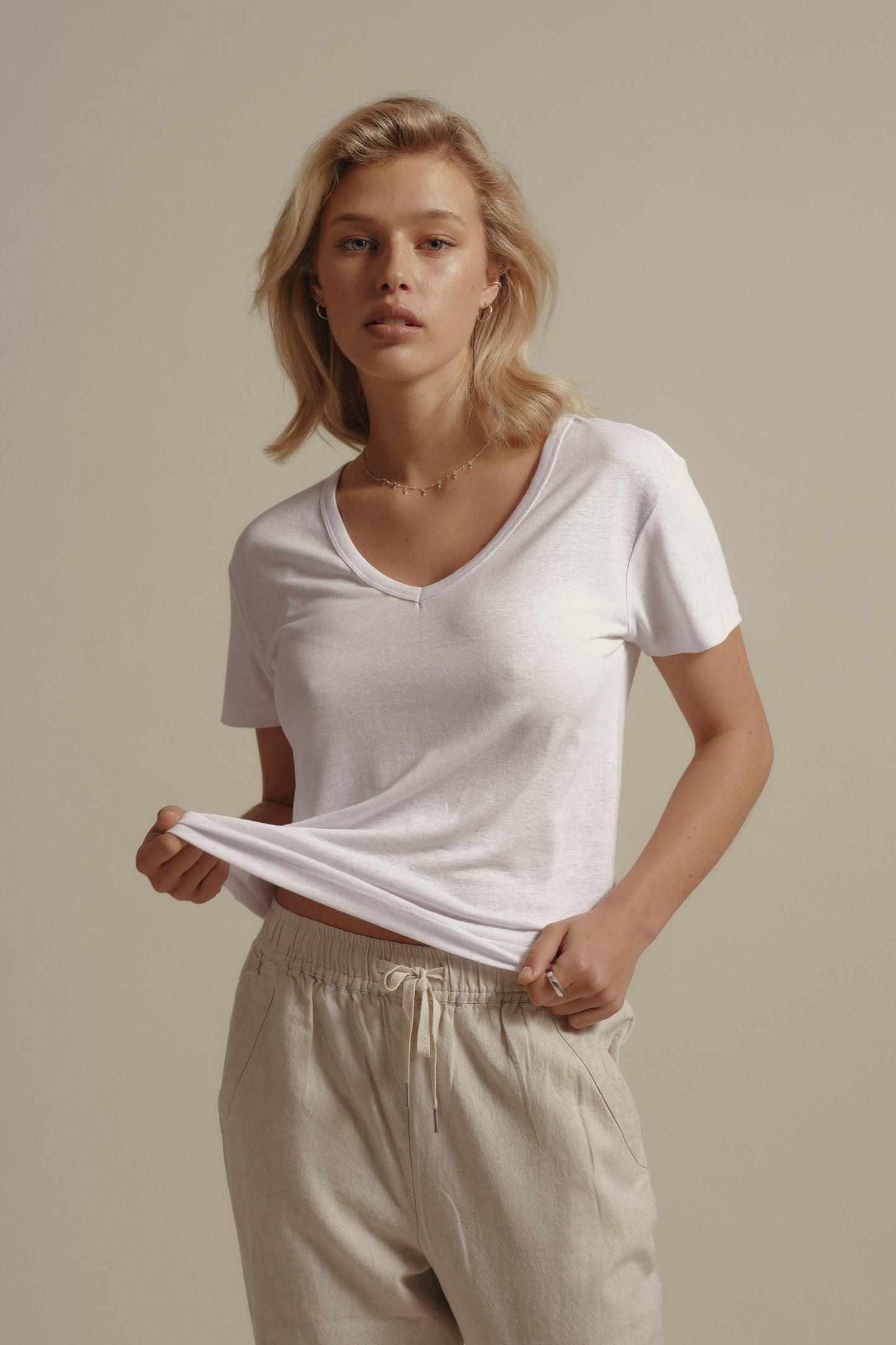 Esther Hemp Blend V Neck Tee