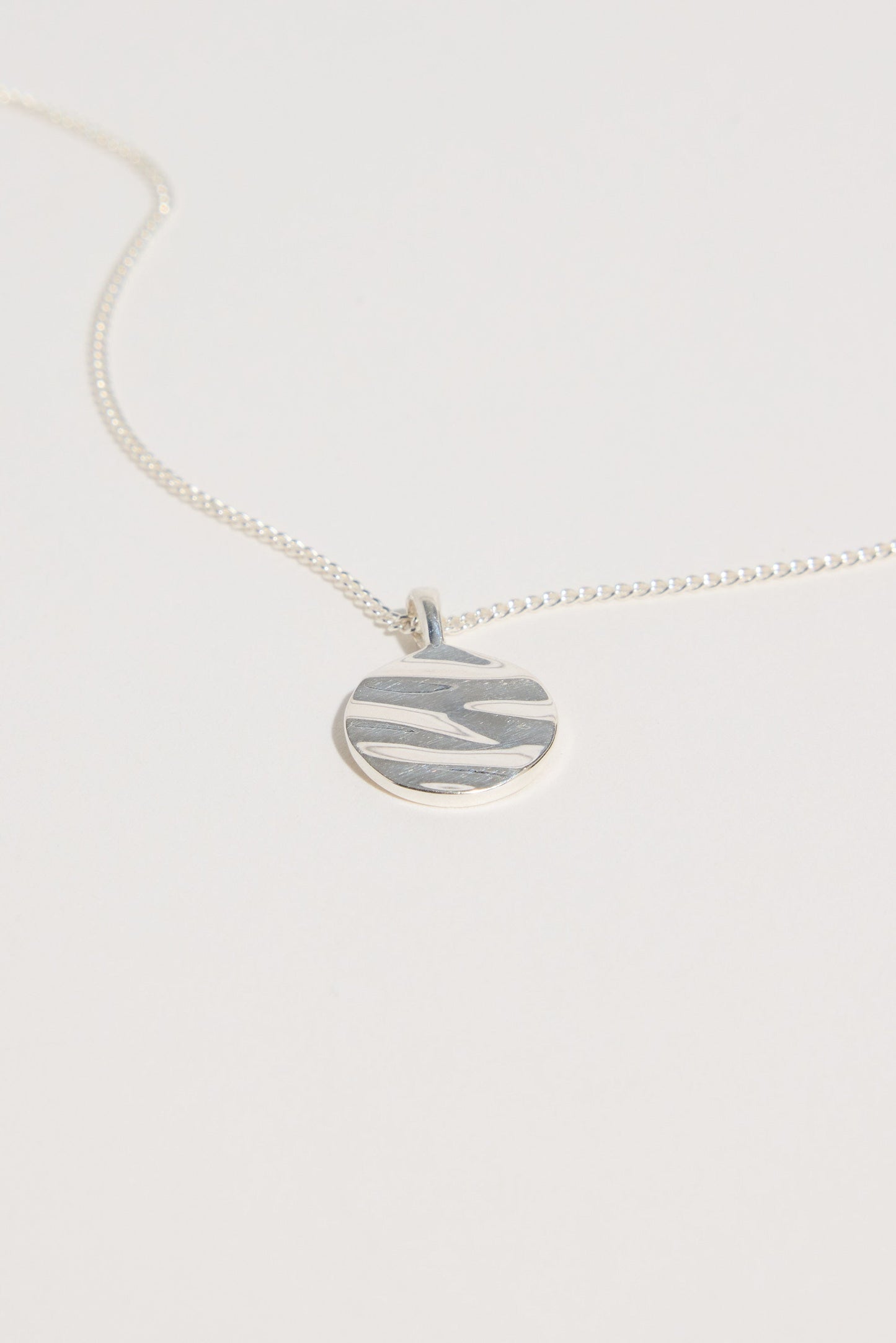 Caja Isla Circle Necklace