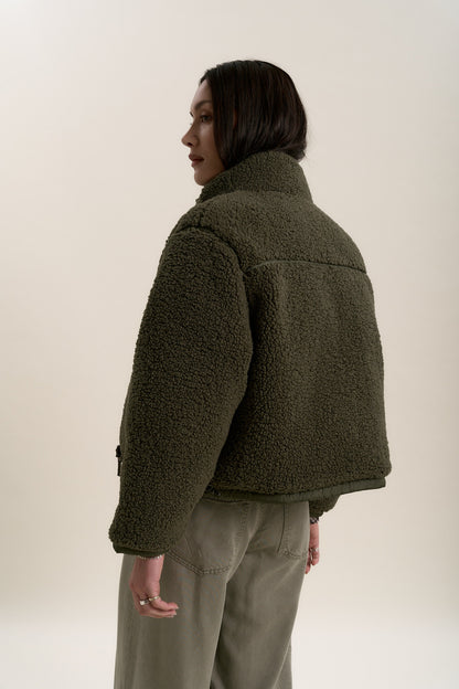 Elementary Reversible Puffer