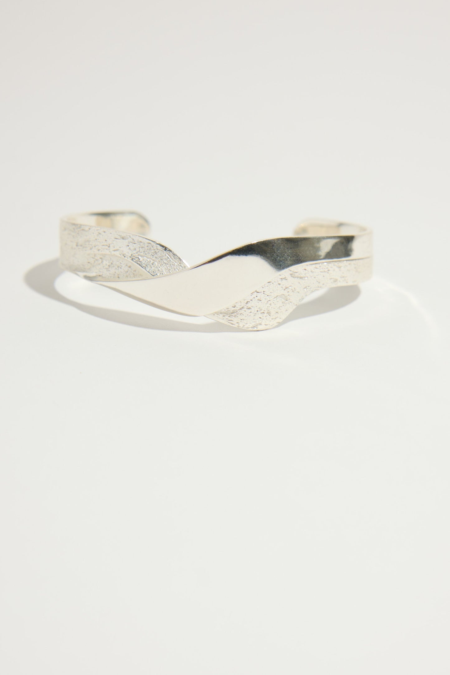 Tutti Wave Bangle