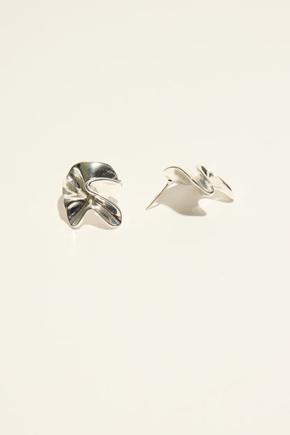 Bela Sonder Lukot Earrings