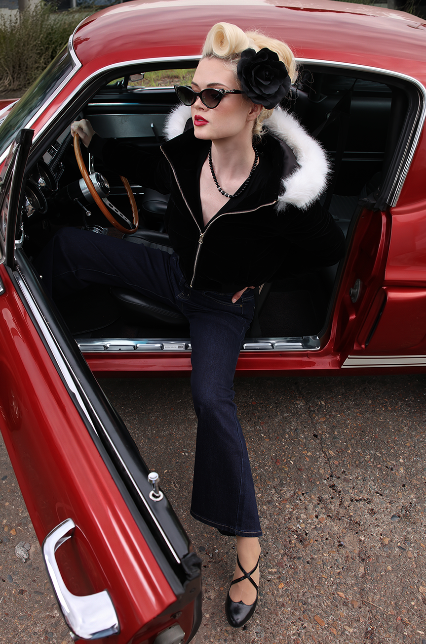 High Society Velvet Puffer Jacket (Black)
